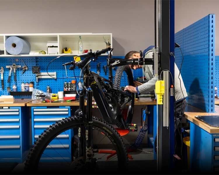 Service, Wartung und Reparatur