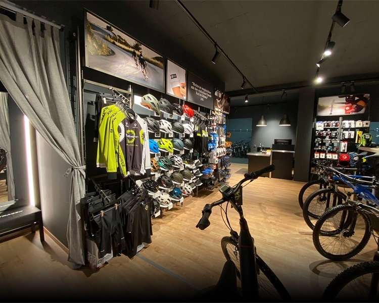 Bekleidung direkt anprobieren