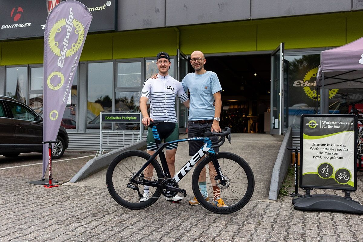 Jasper-Madone-Uebergabe